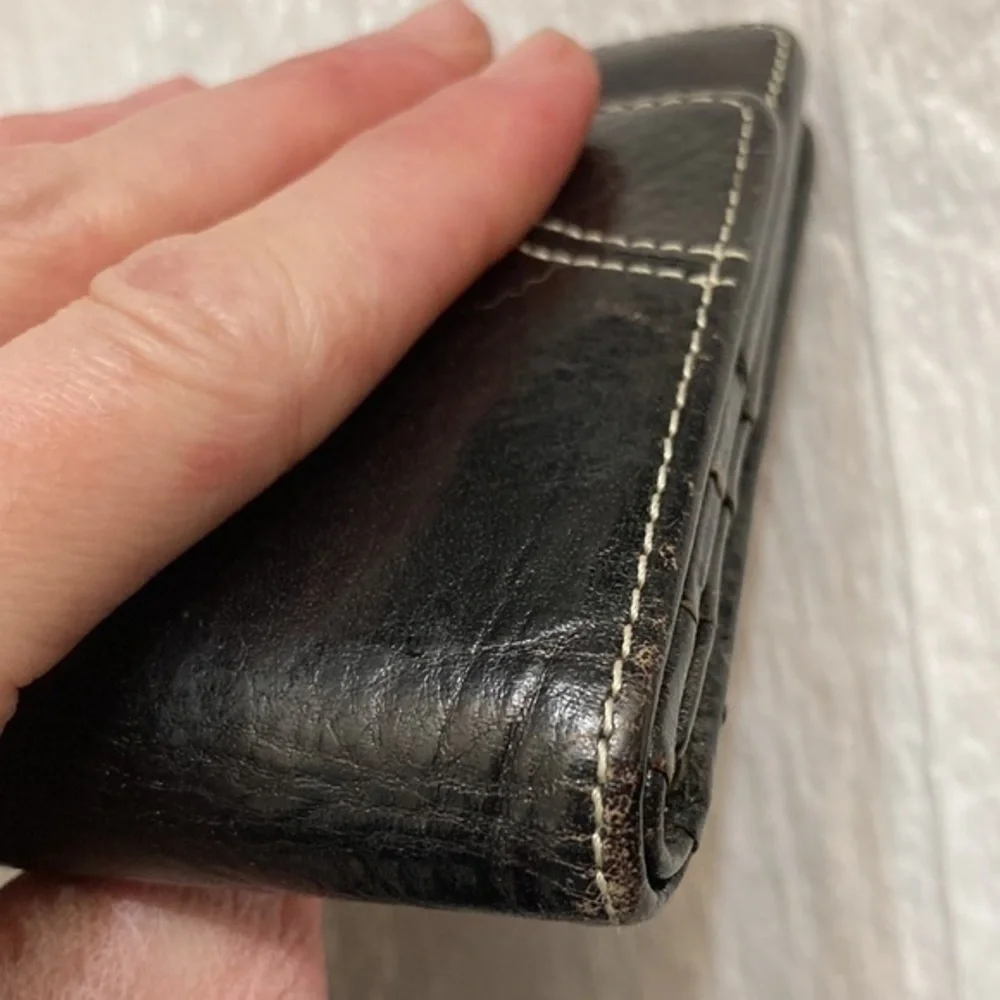 Tusk black leather wallet